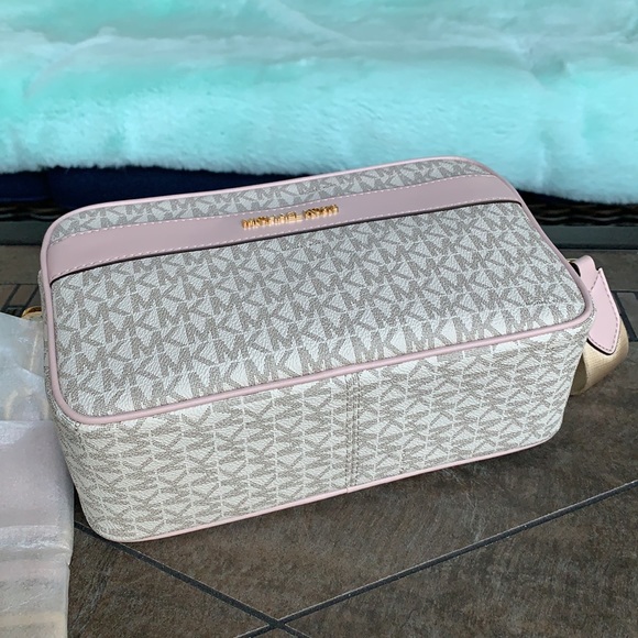 MICHAEL KORS KENLY LG POCKET XBODY POWDER BLSH MLT - Picture 11 of 16